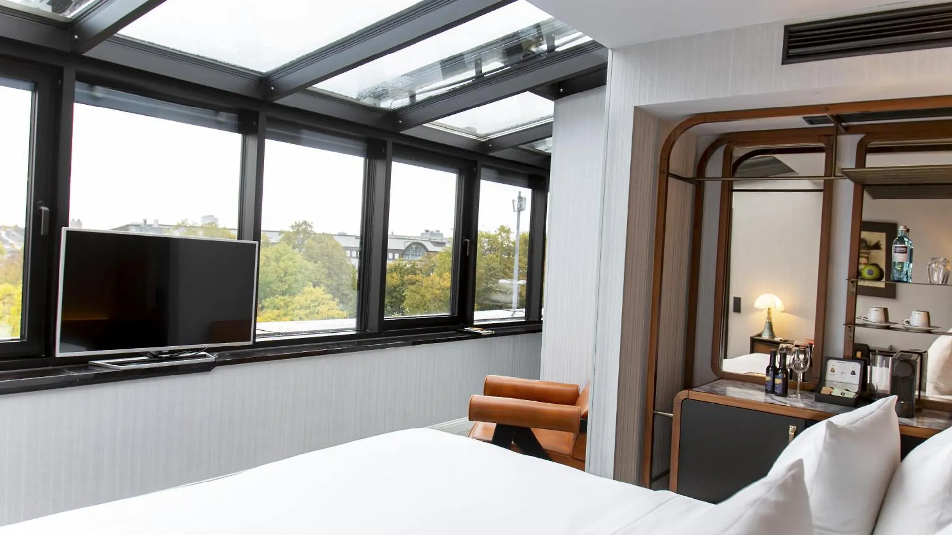 Muze Hotel Dusseldorf - Handwritten Collection