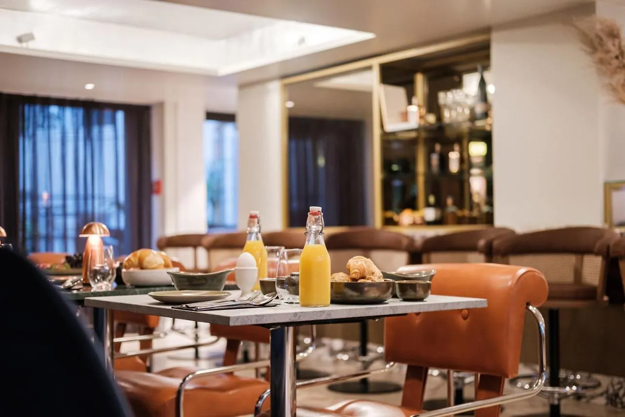 Muze Hotel Dusseldorf - Handwritten Collection