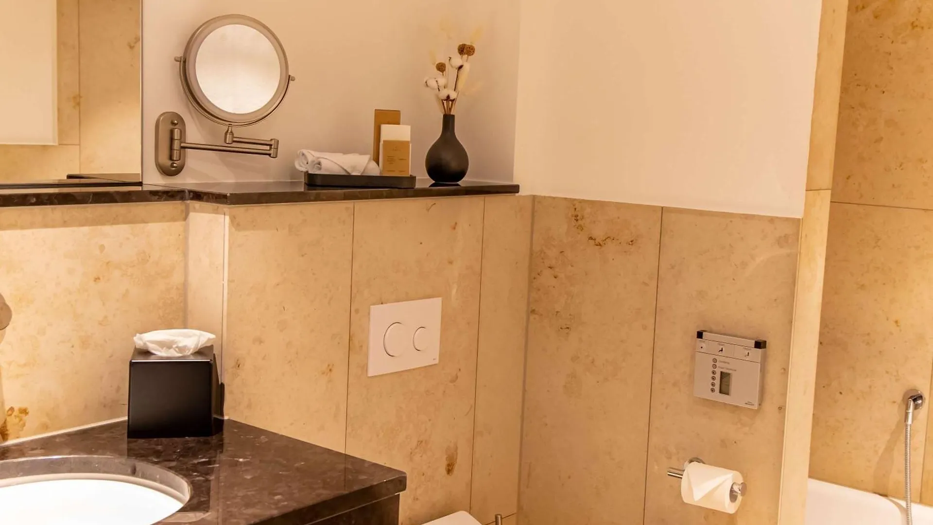 Muze Hotel Dusseldorf - Handwritten Collection 4*,  Germany
