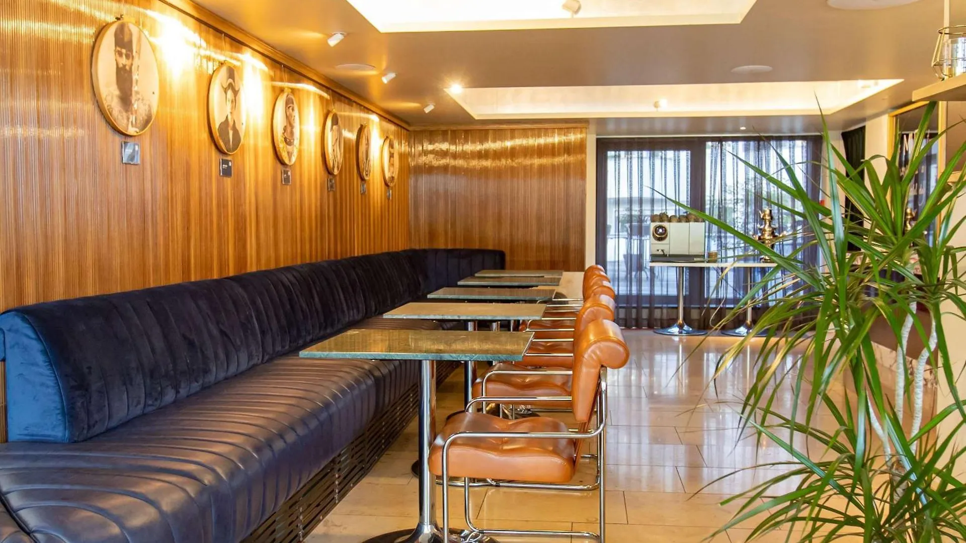 Muze Hotel Dusseldorf - Handwritten Collection