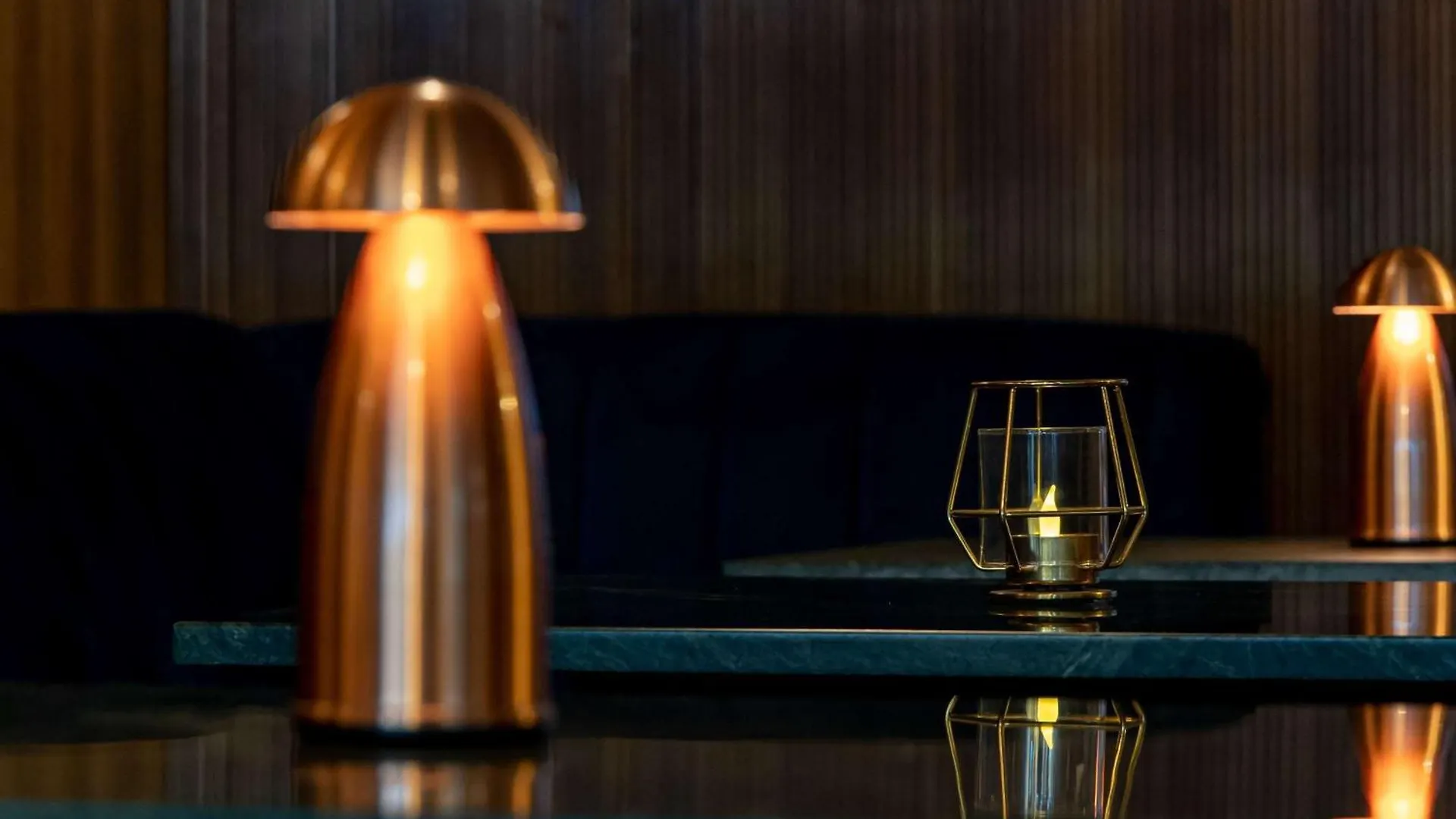 Muze Hotel Dusseldorf - Handwritten Collection 4*,